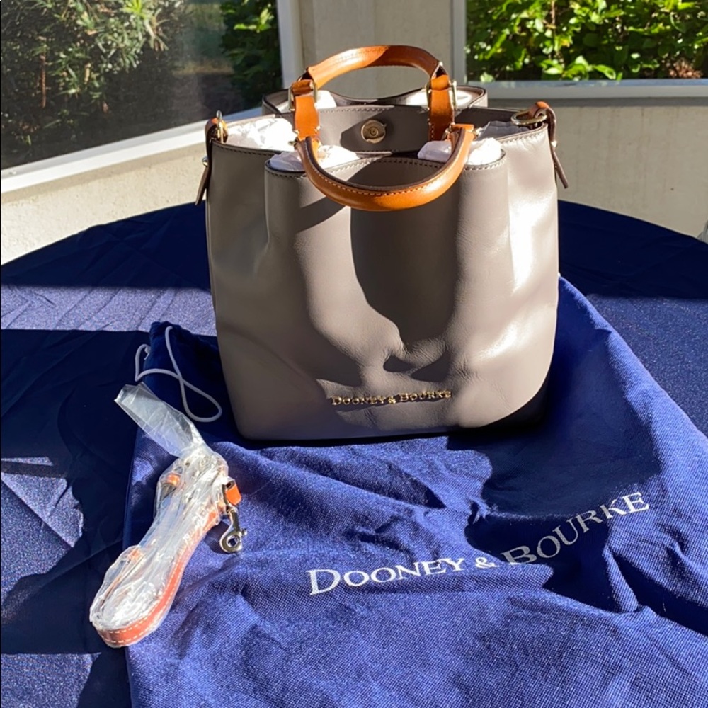 Dooney & Bourke Small Barlow Handbag